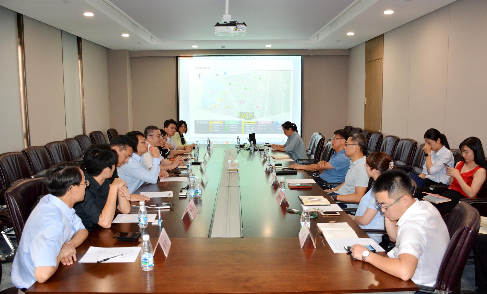 与城投座谈会  (9).JPG